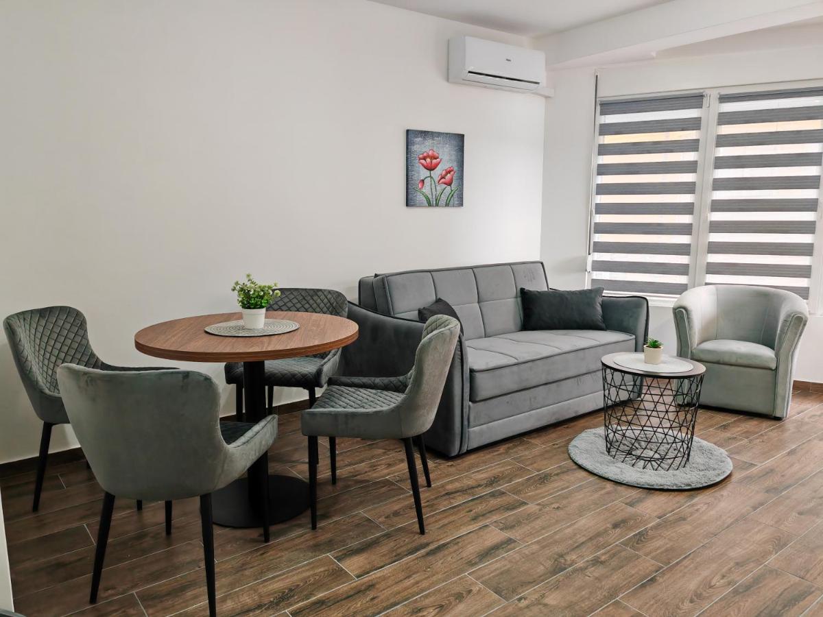 Appartamento Imperial Veliko Gradište Esterno foto