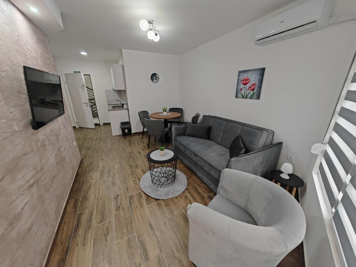 Appartamento Imperial Veliko Gradište Esterno foto