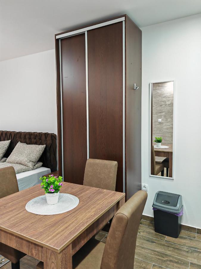 Appartamento Imperial Veliko Gradište Esterno foto