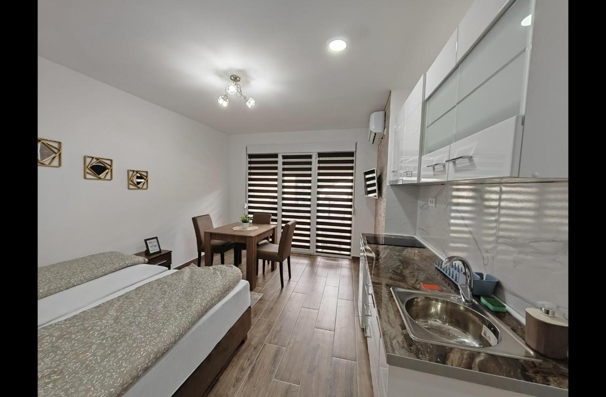 Appartamento Imperial Veliko Gradište Esterno foto