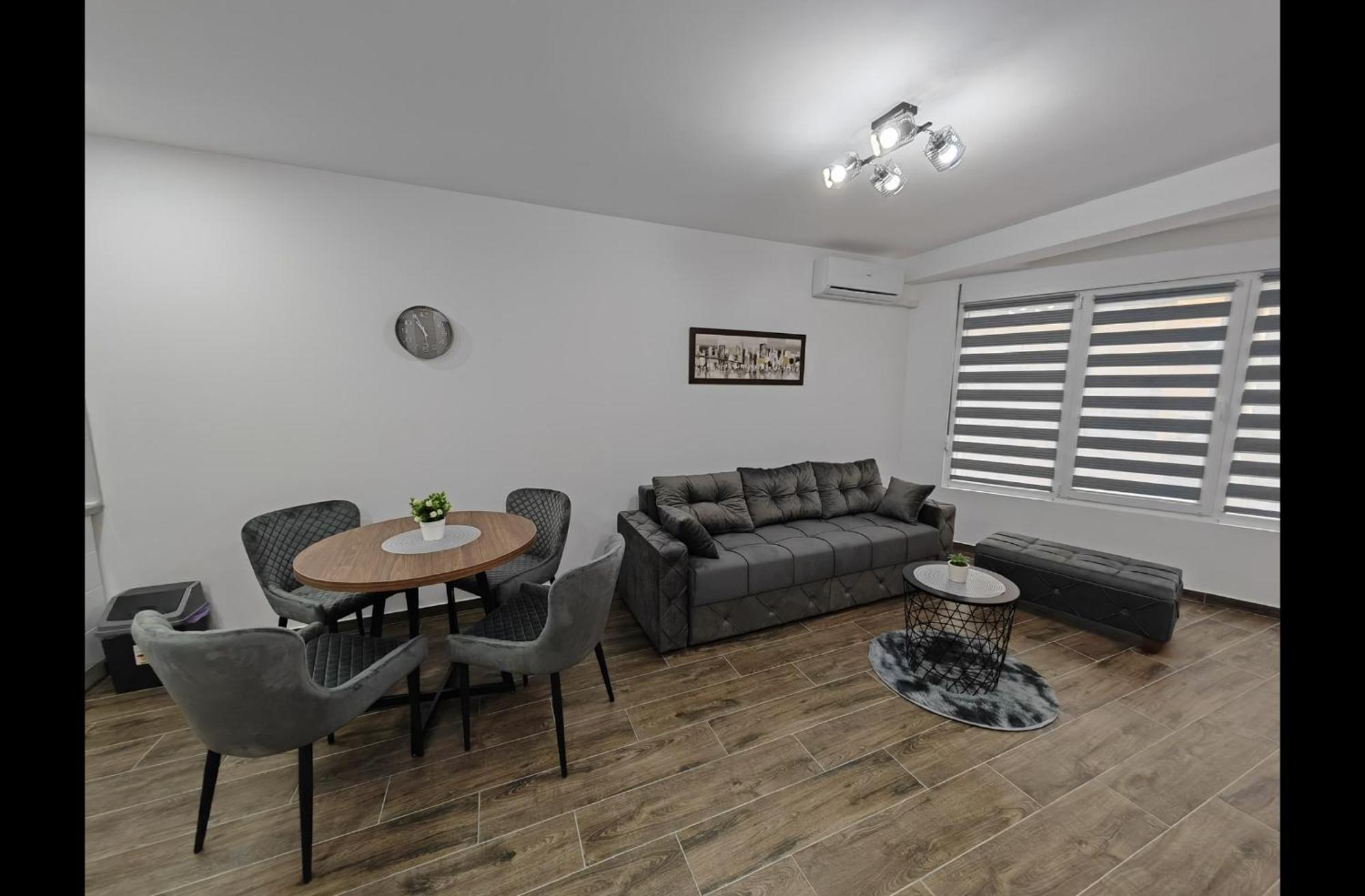 Appartamento Imperial Veliko Gradište Esterno foto